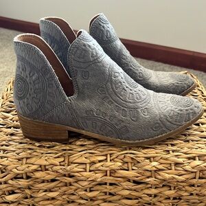 MIIM Gray heeled boots